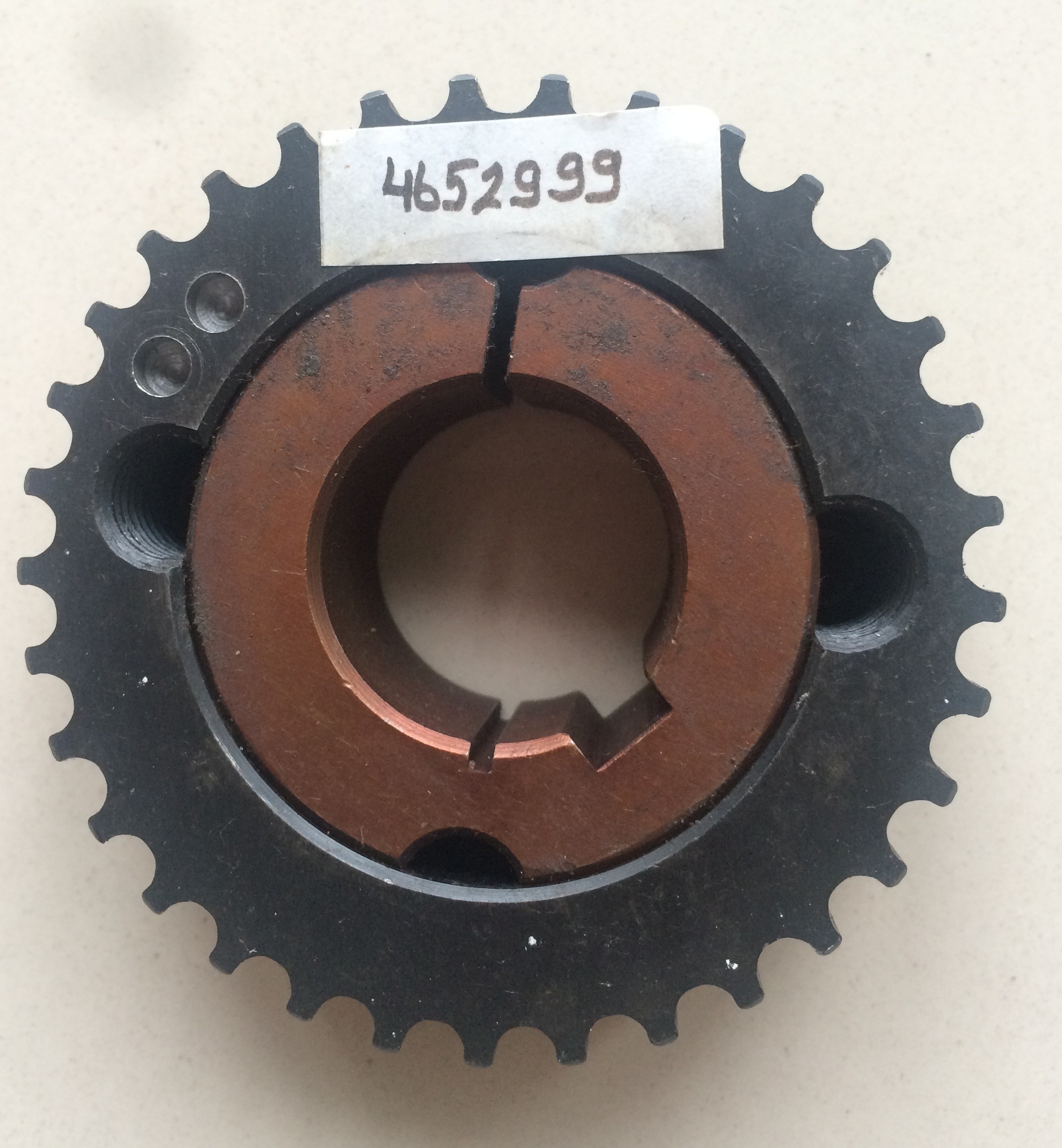 4652999 DEMİR DİŞLİ